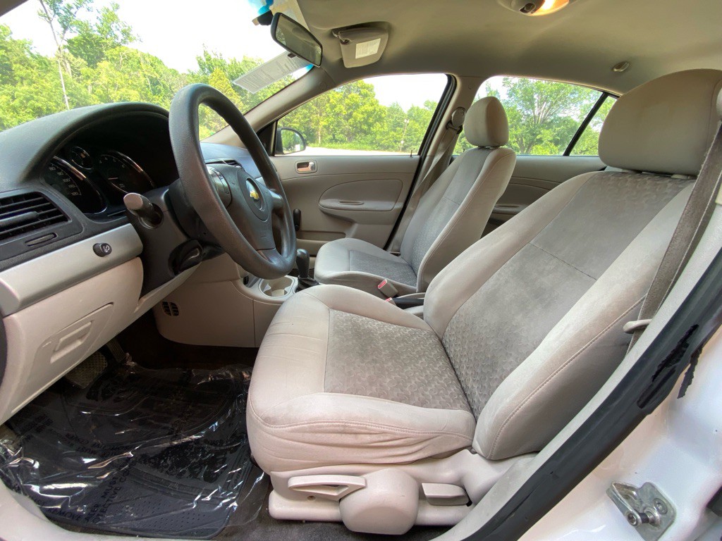 2010 Chevrolet Cobalt Image 8