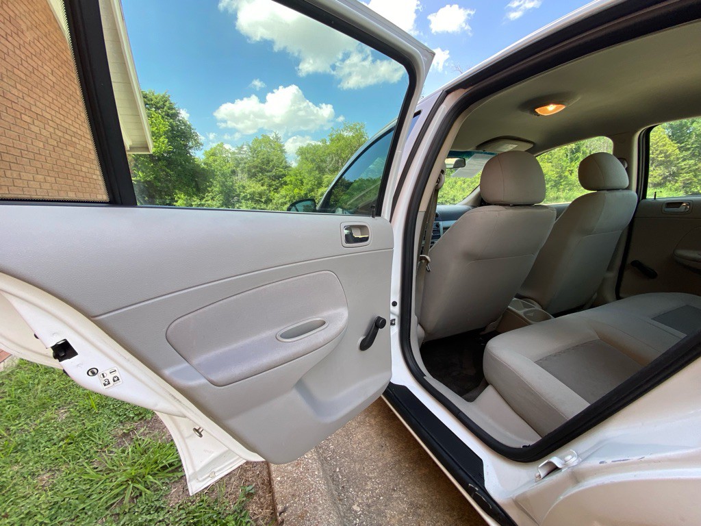 2010 Chevrolet Cobalt Image 9