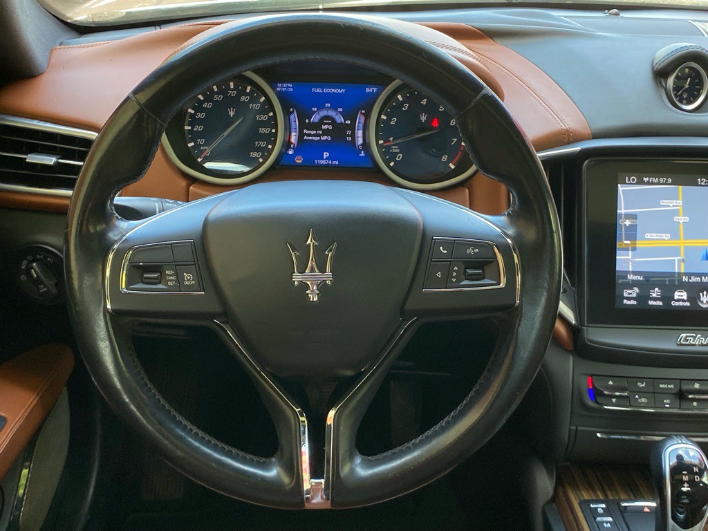 2018 Maserati Ghibli Image 17