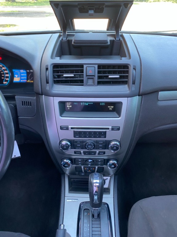 2011 Ford Fusion Image 15