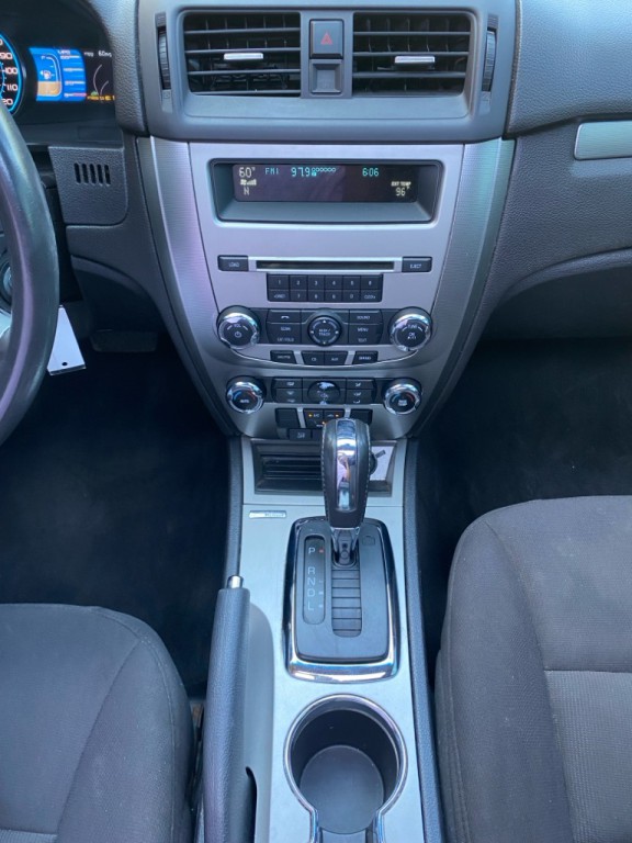 2011 Ford Fusion Image 16