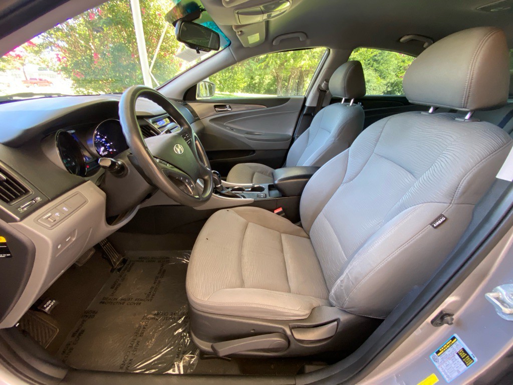 2013 Hyundai Sonata Image 9