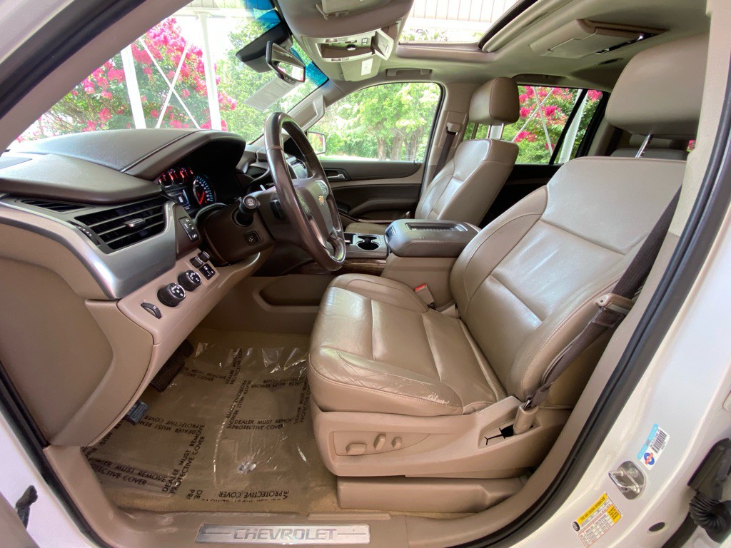 2017 Chevrolet Suburban Image 9