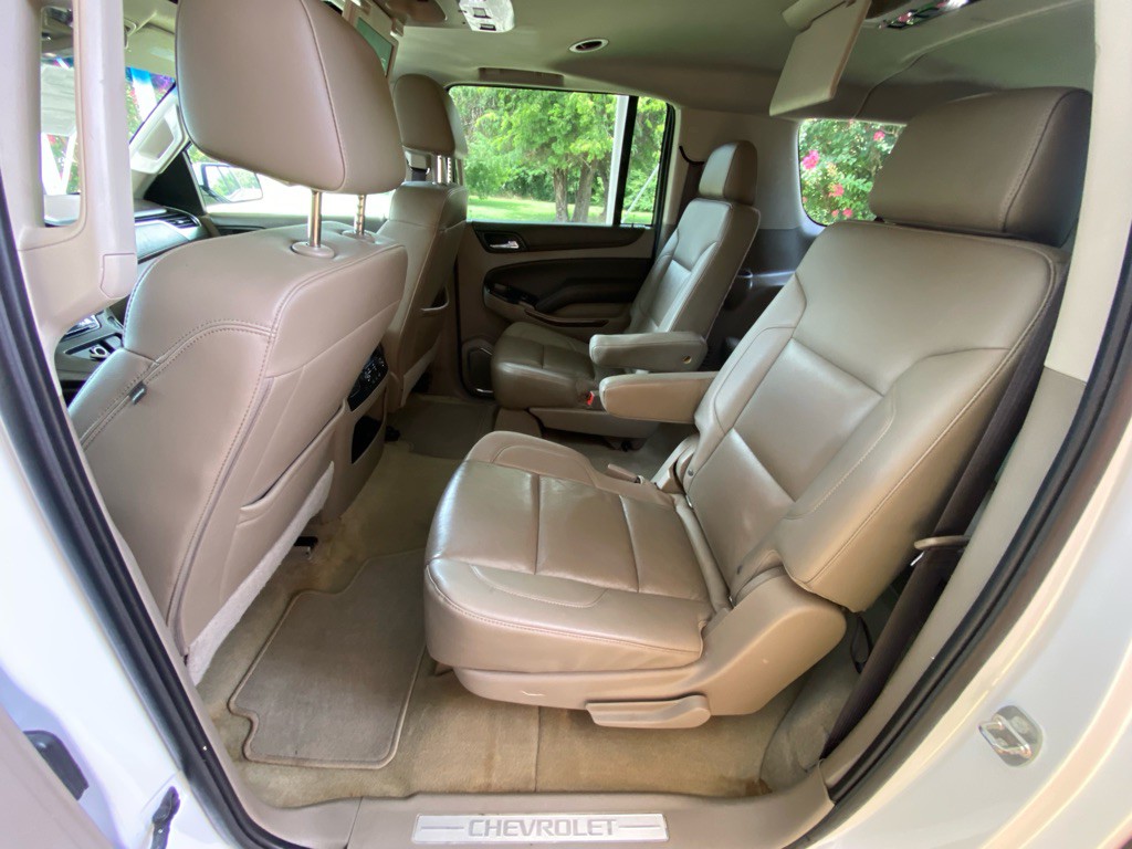 2017 Chevrolet Suburban Image 11