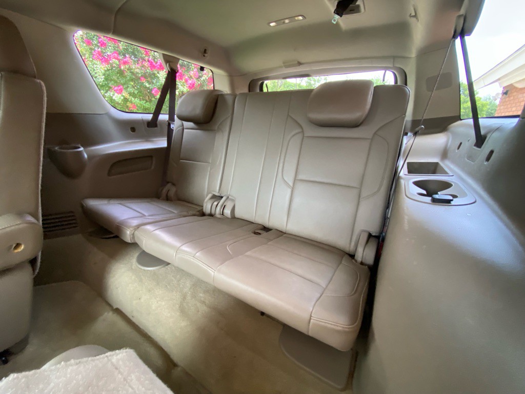 2017 Chevrolet Suburban Image 13