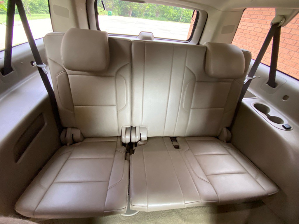 2017 Chevrolet Suburban Image 15
