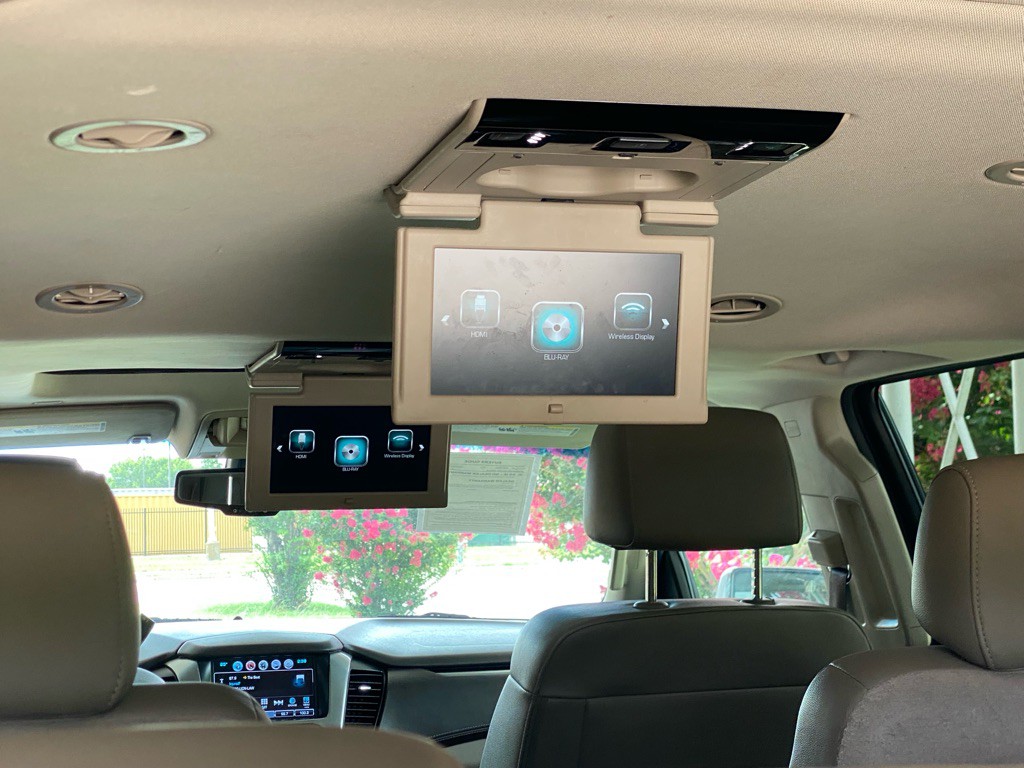 2017 Chevrolet Suburban Image 17