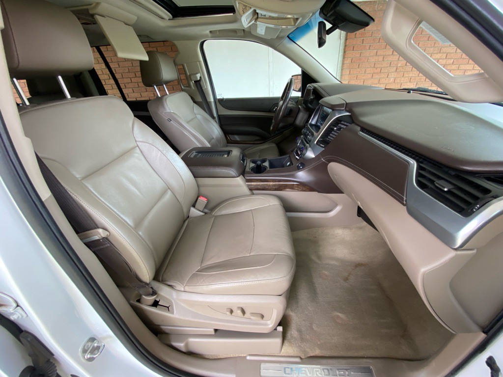 2017 Chevrolet Suburban Image 19