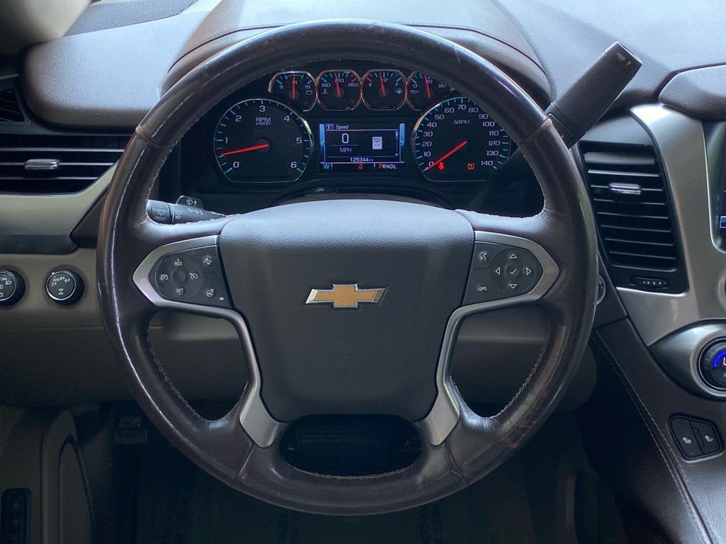 2017 Chevrolet Suburban Image 21