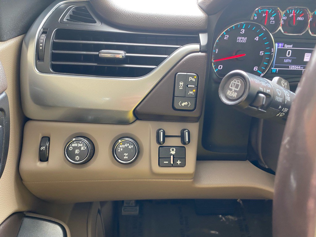 2017 Chevrolet Suburban Image 22