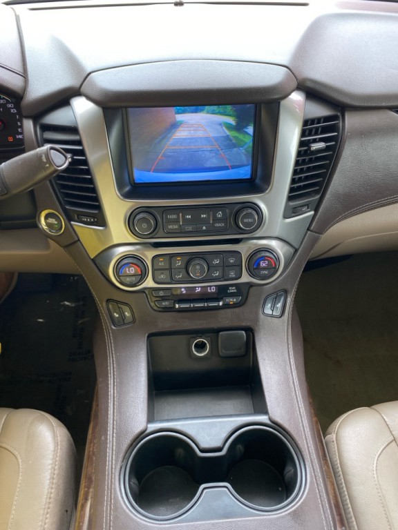 2017 Chevrolet Suburban Image 25