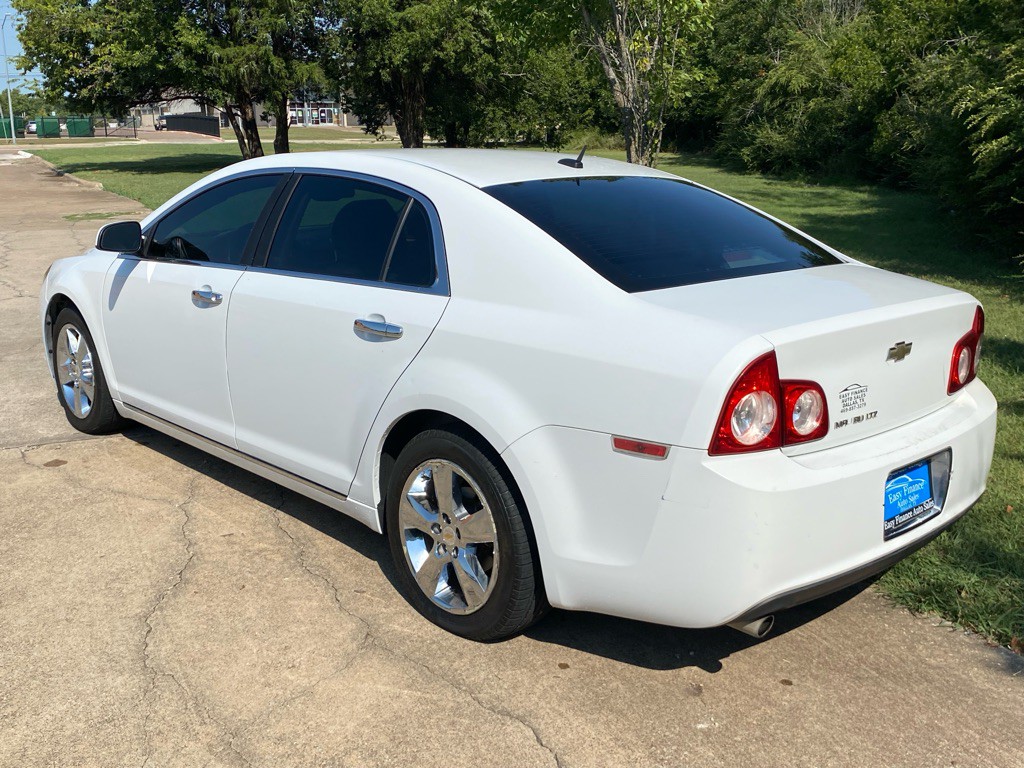 2011 Chevrolet Malibu Image 5