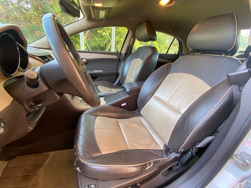 2011 Chevrolet Malibu Image 10