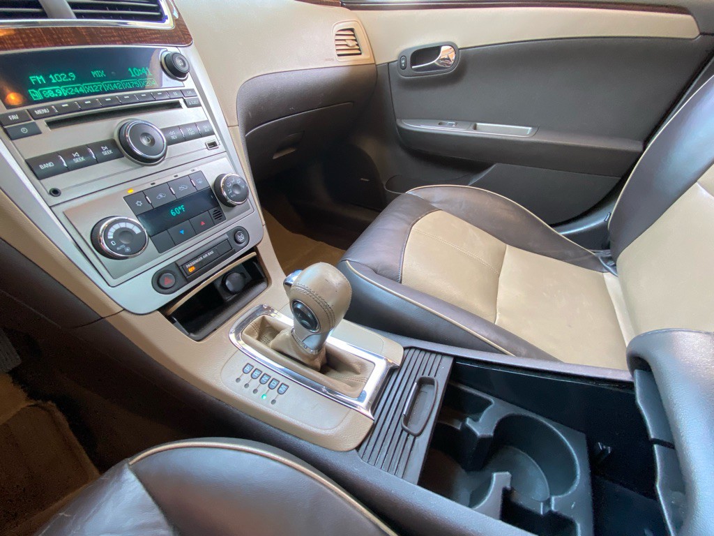 2011 Chevrolet Malibu Image 18