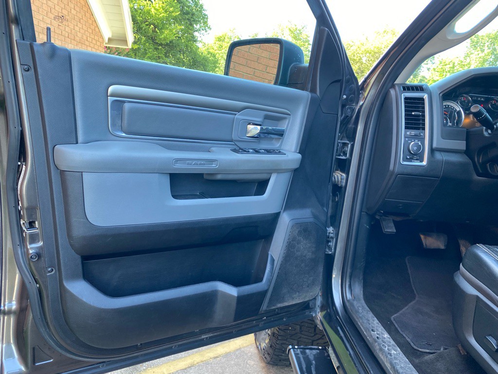 2017 RAM 1500 Image 8