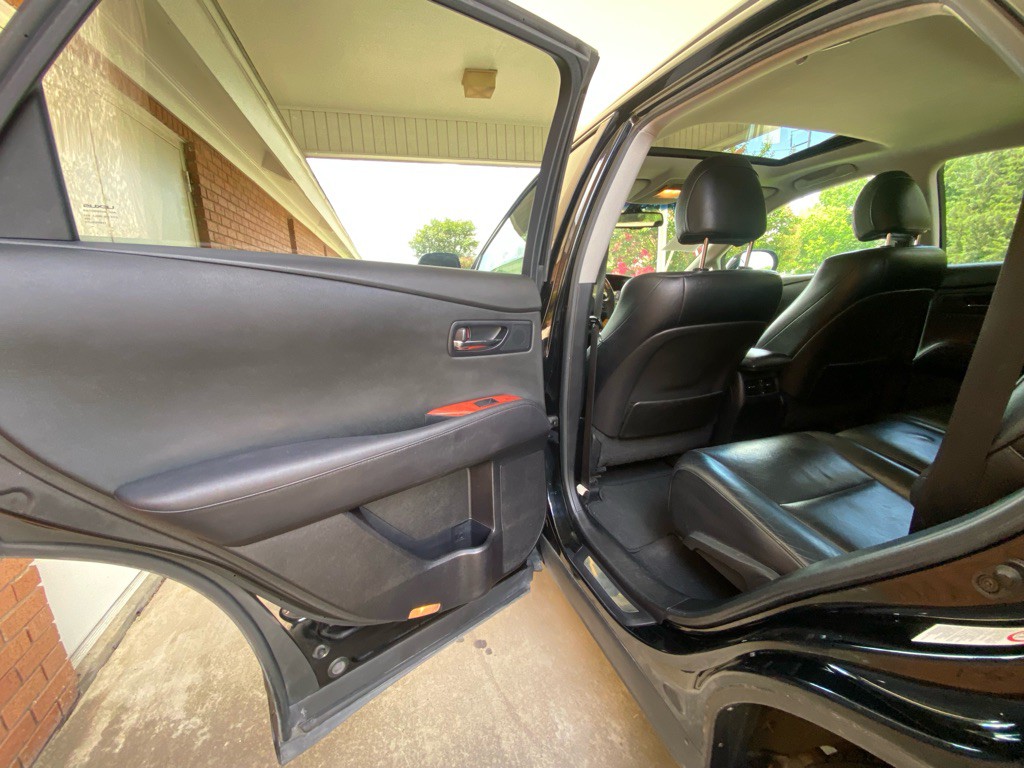 2010 Lexus RX Image 10
