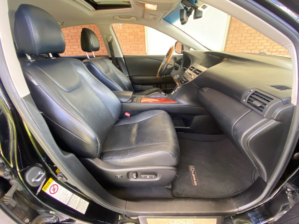 2010 Lexus RX Image 13