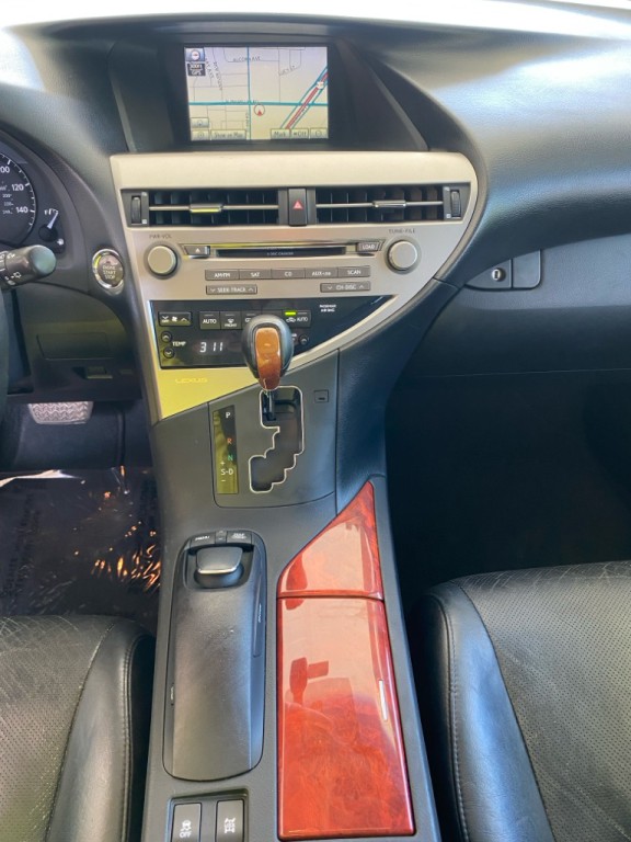 2010 Lexus RX Image 16