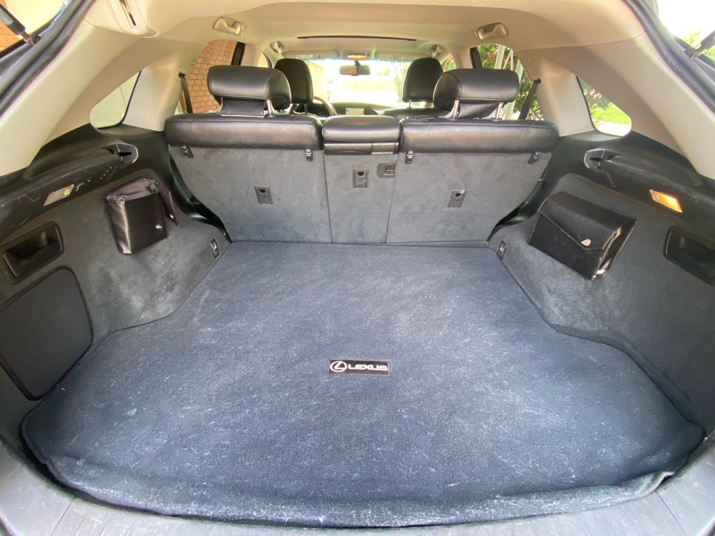 2010 Lexus RX Image 18
