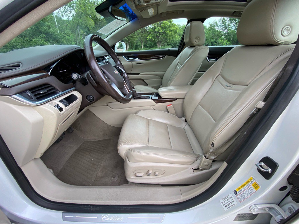 2016 Cadillac XTS Image 8