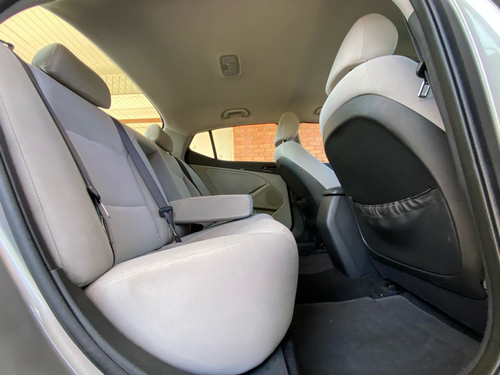 2012 Kia Optima Image 11
