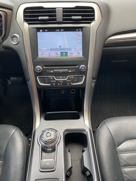 2017 Ford Fusion Image 16