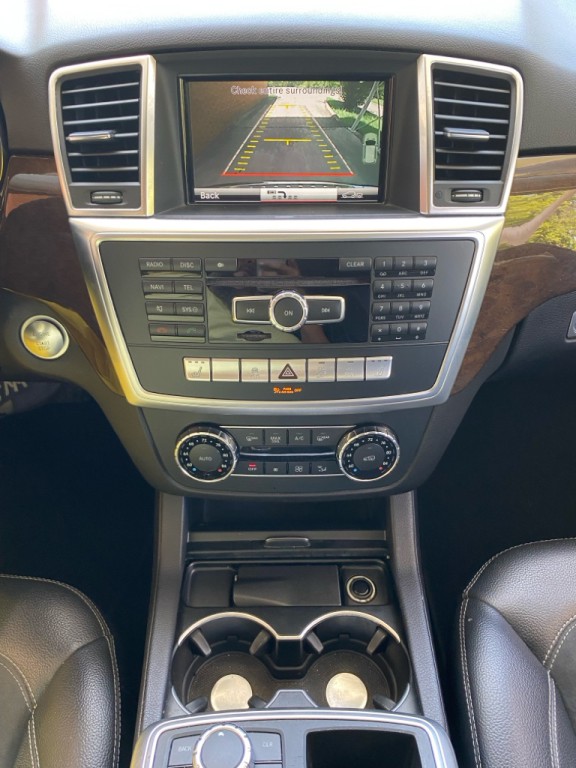 2013 Mercedes-Benz M-Class Image 16