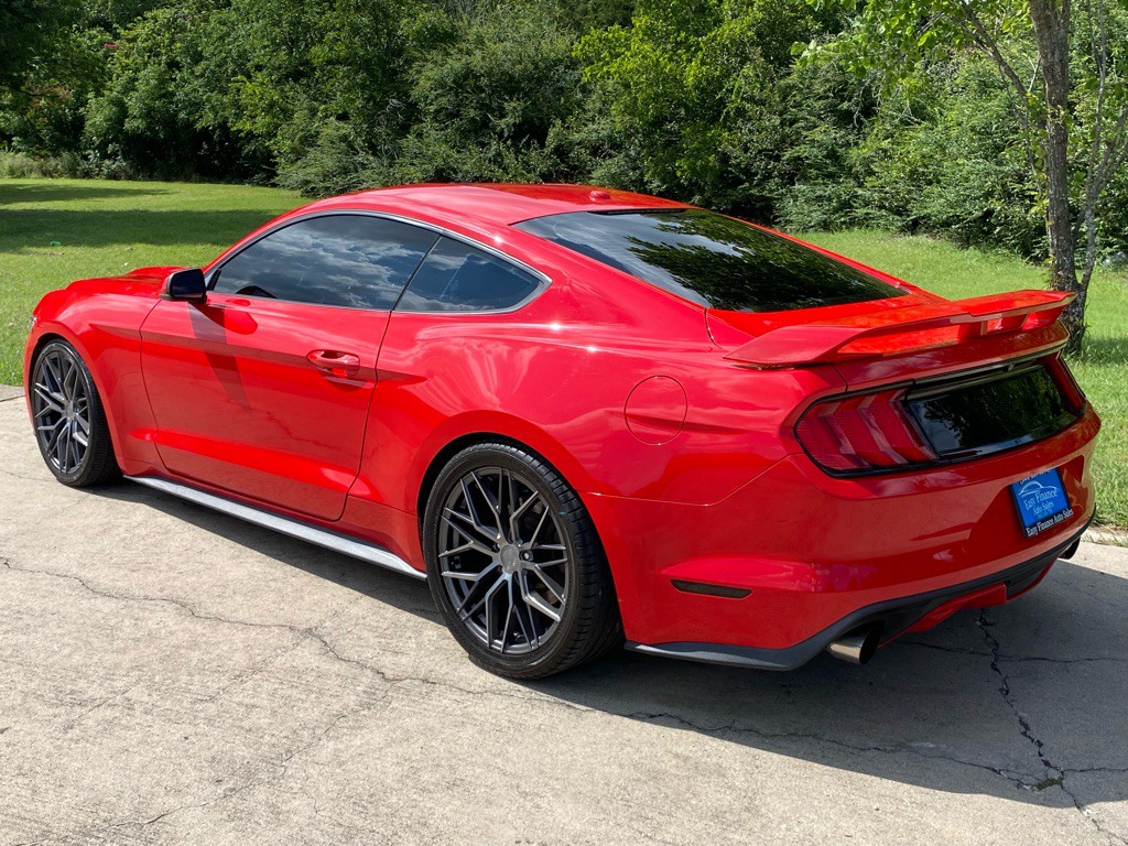 2017 Ford Mustang Image 4