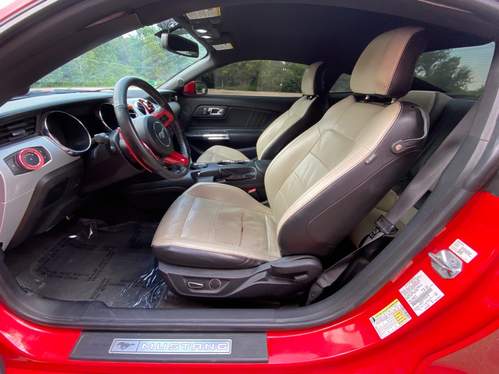 2017 Ford Mustang Image 9