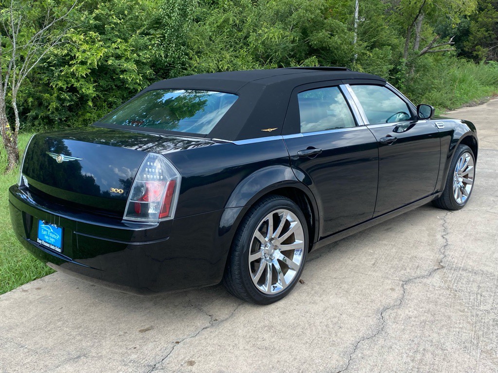 2007 Chrysler 300 Image 6