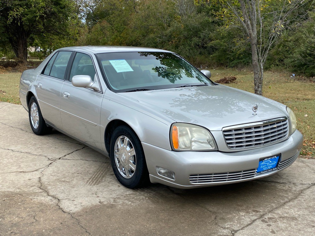 2004 Cadillac DeVille Image 1