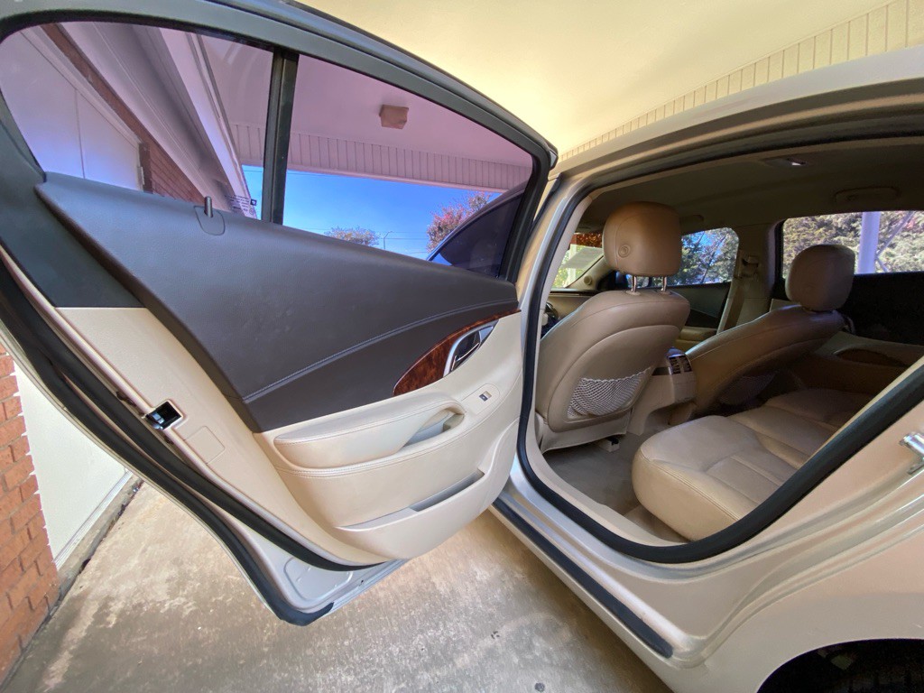 2012 Buick Lacrosse Image 10