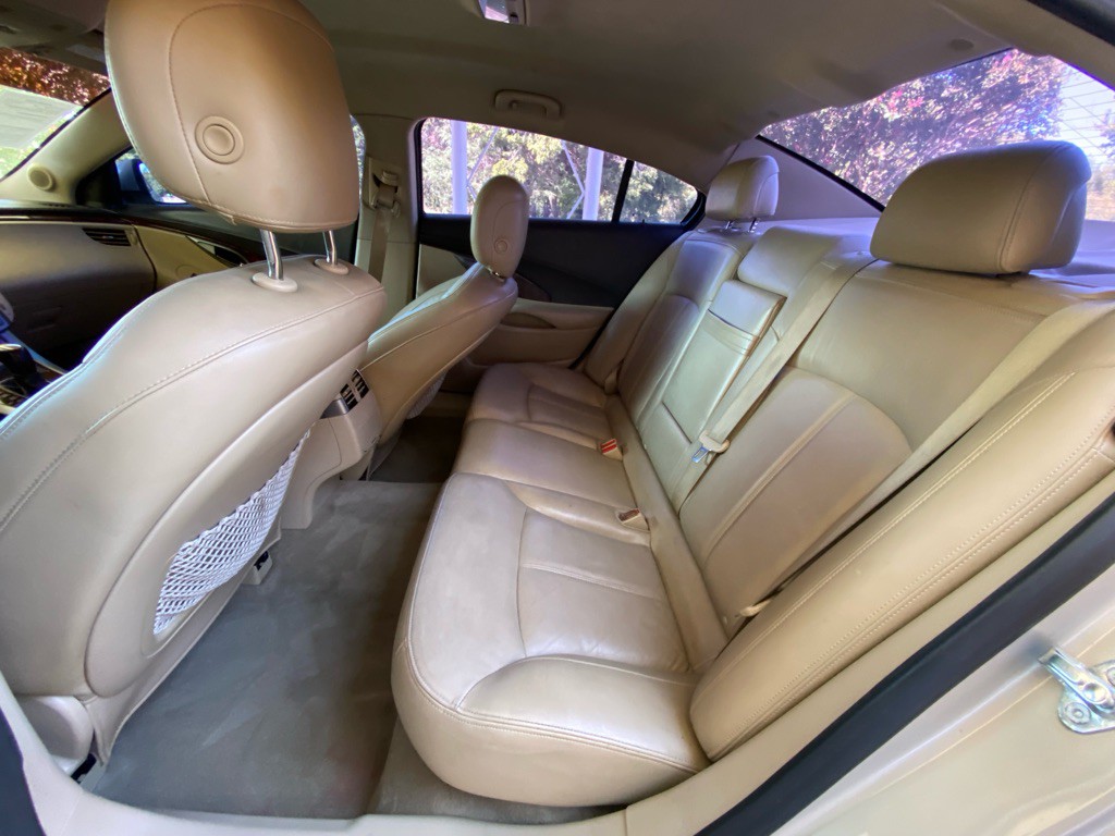 2012 Buick Lacrosse Image 11