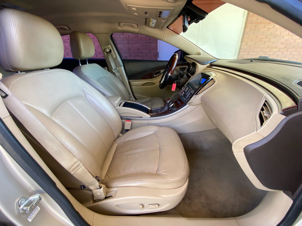 2012 Buick Lacrosse Image 12