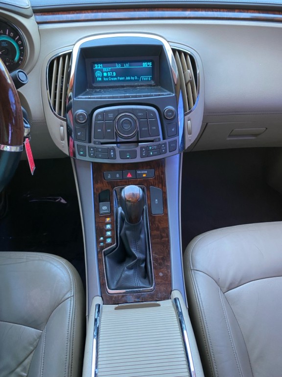 2012 Buick Lacrosse Image 16