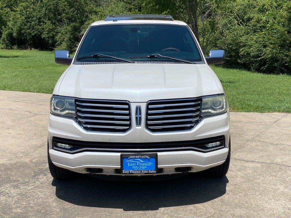2015 Lincoln Navigator Image 2