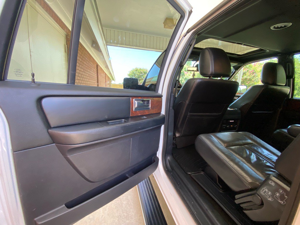 2015 Lincoln Navigator Image 11