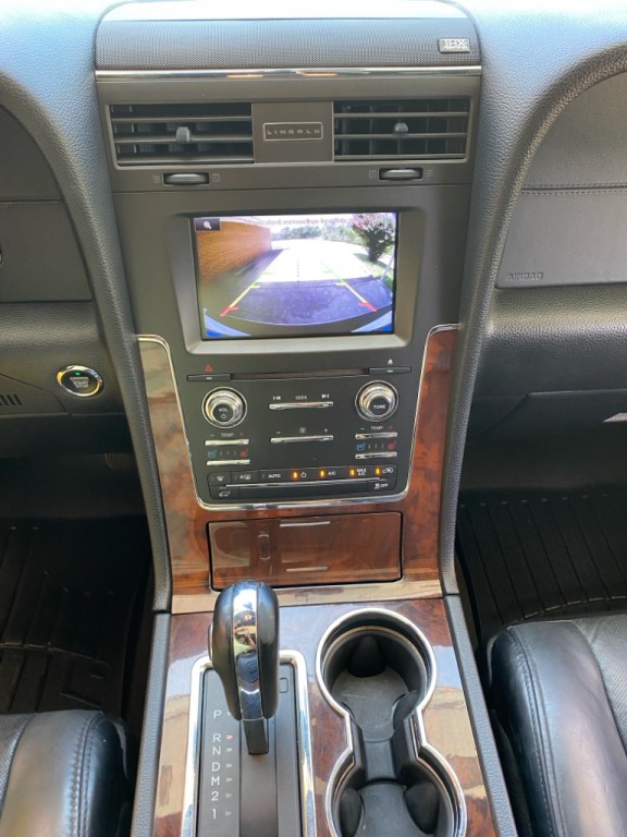 2015 Lincoln Navigator Image 20