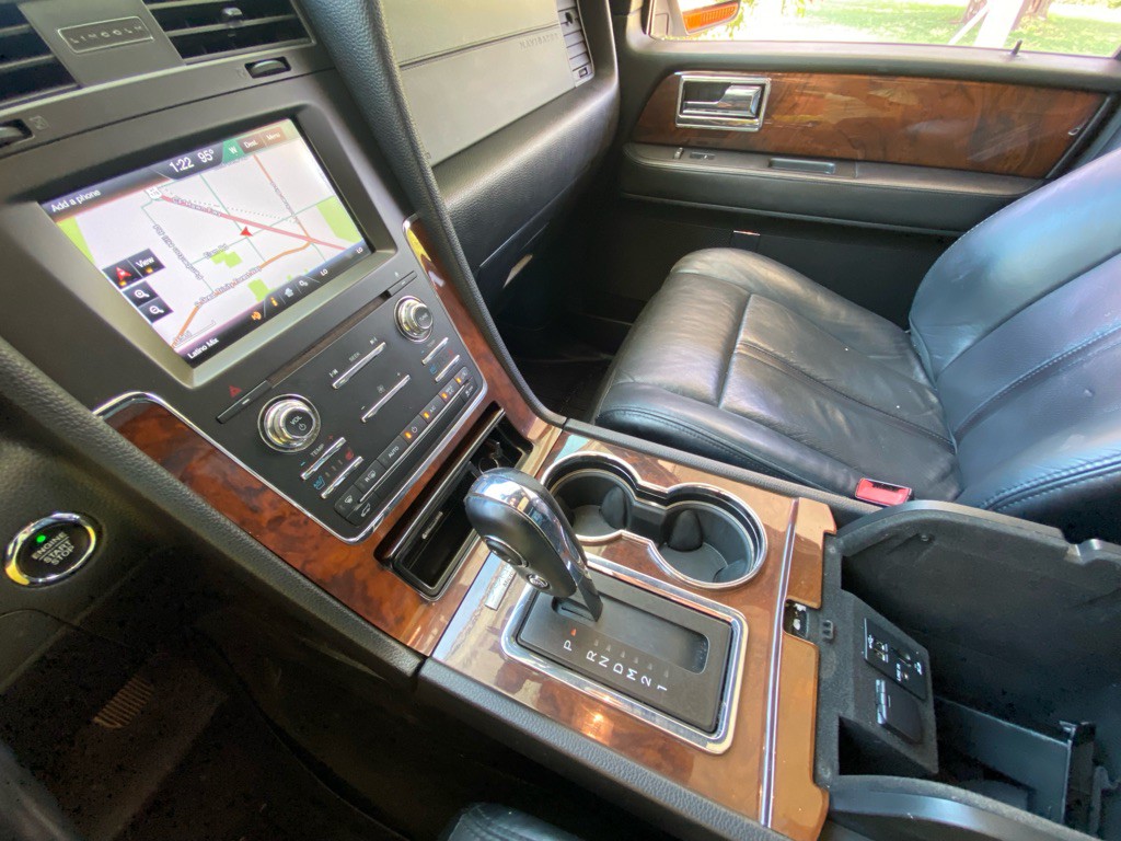 2015 Lincoln Navigator Image 21