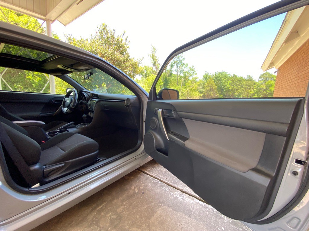 2013 Scion tC Image 10