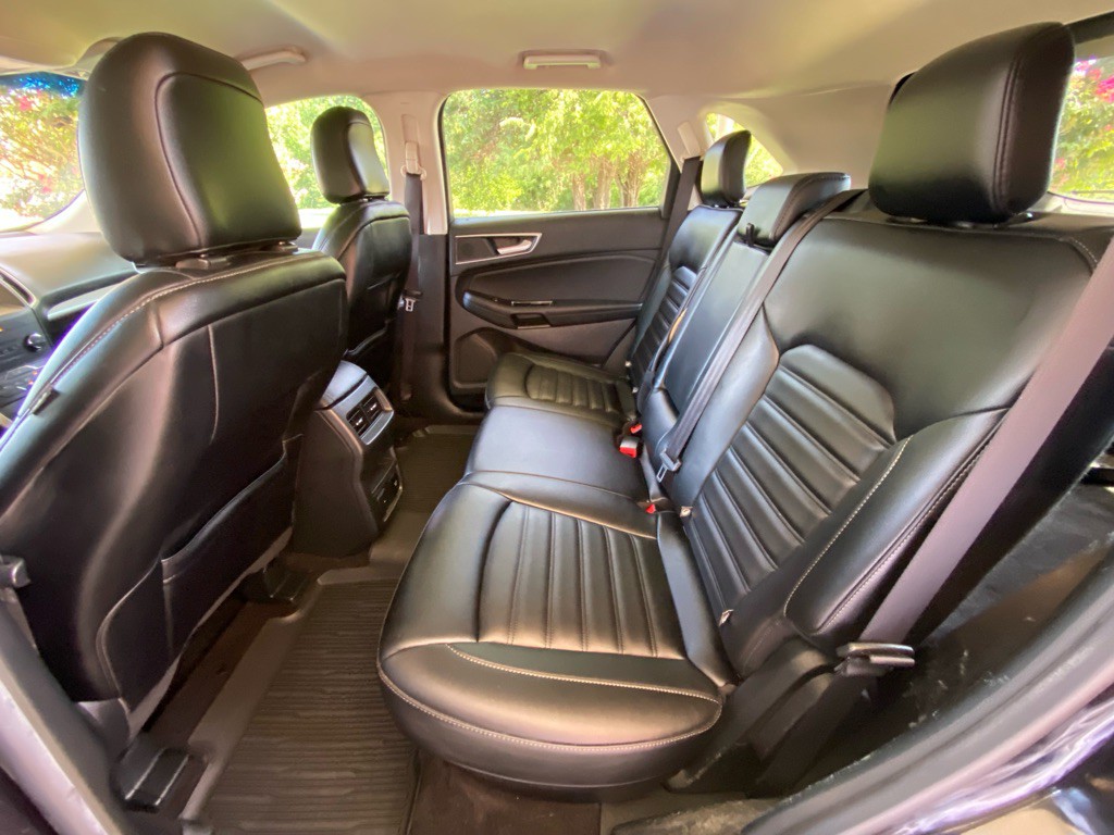2020 Ford Edge Image 11