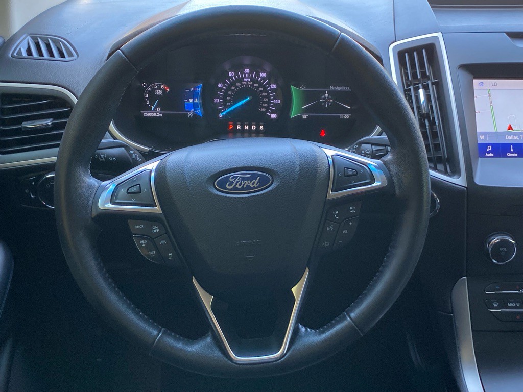 2020 Ford Edge Image 16