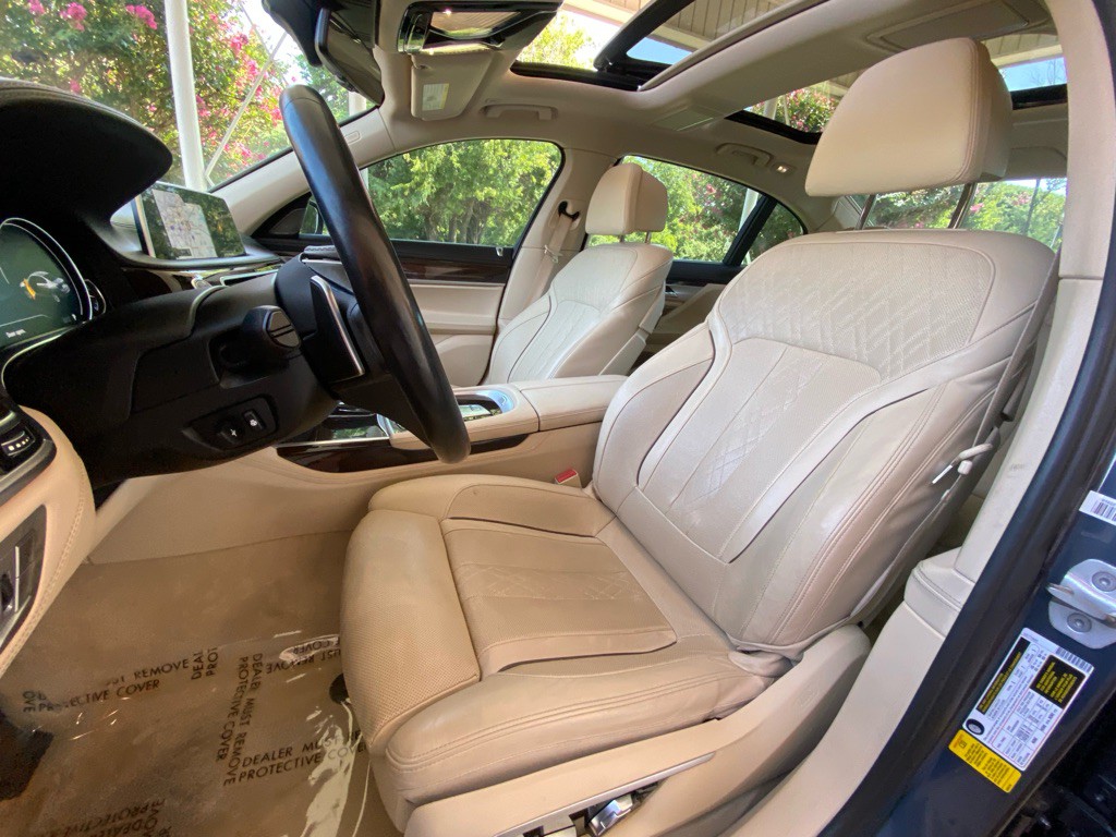 2016 BMW 7 Series Image 10