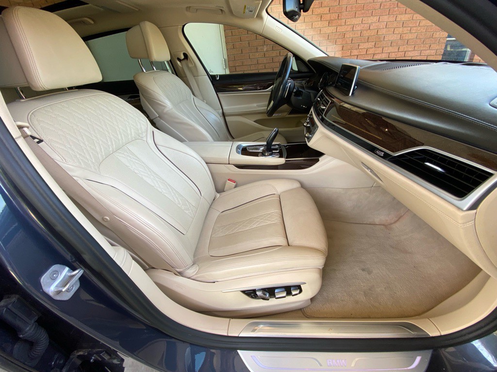 2016 BMW 7 Series Image 16