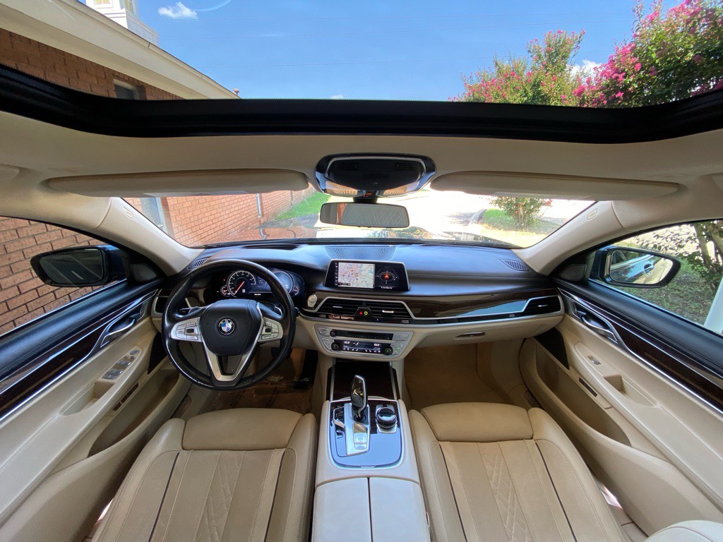 2016 BMW 7 Series Image 17