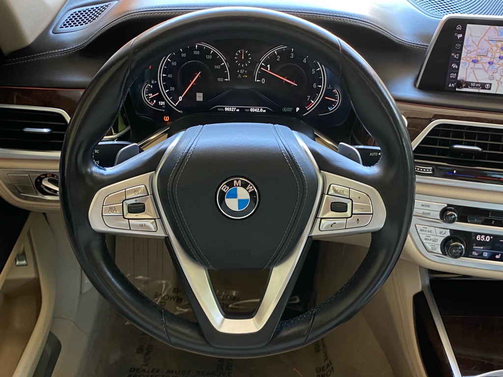 2016 BMW 7 Series Image 18
