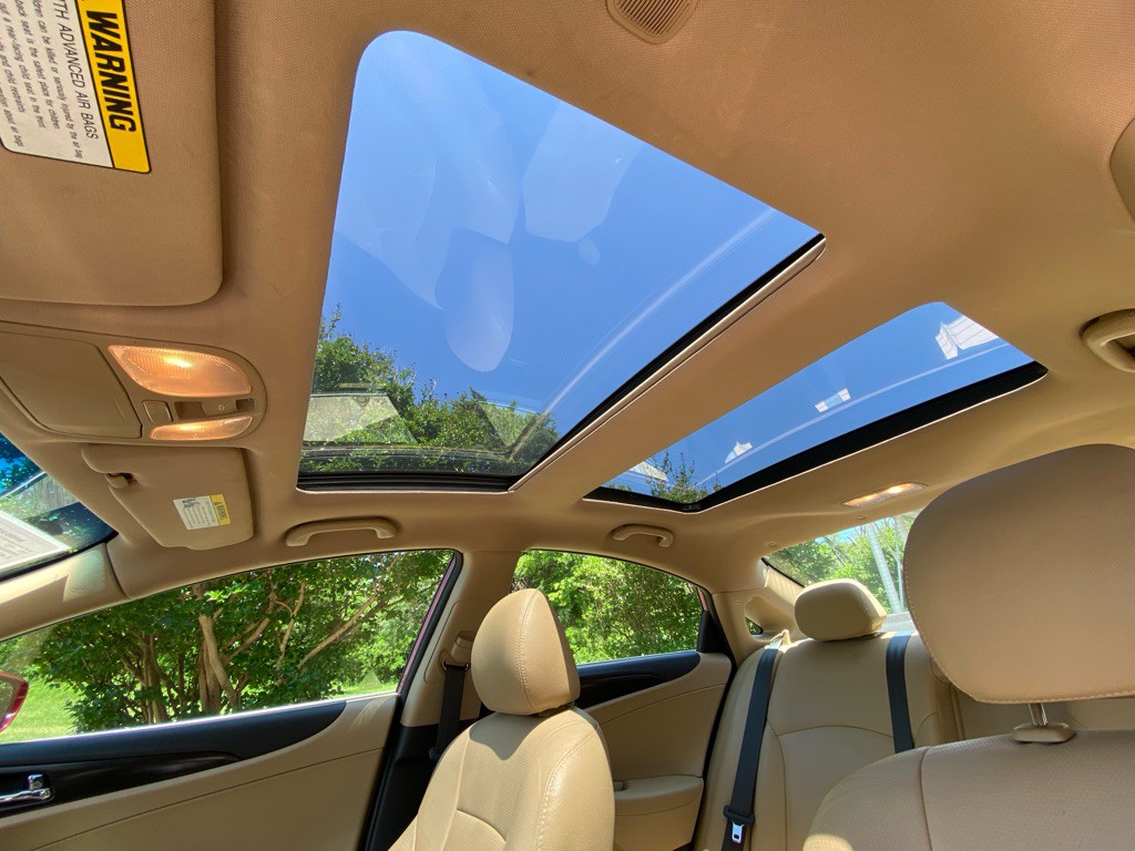 2012 Hyundai Sonata Image 16
