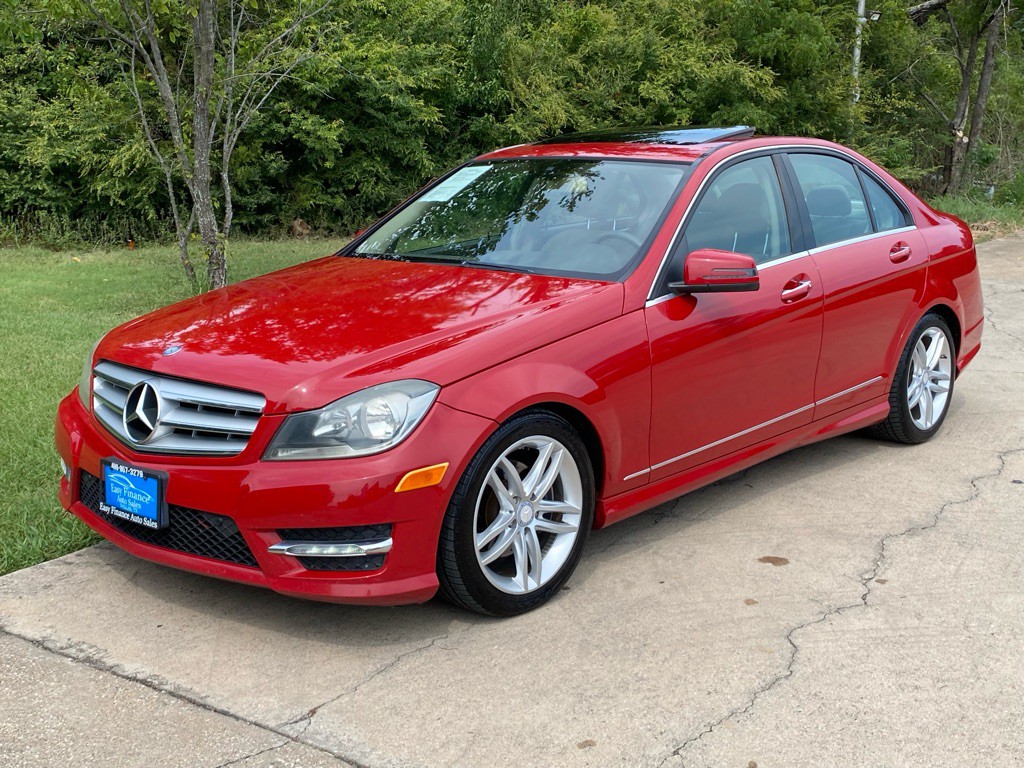 2013 Mercedes-Benz C-Class Image 1