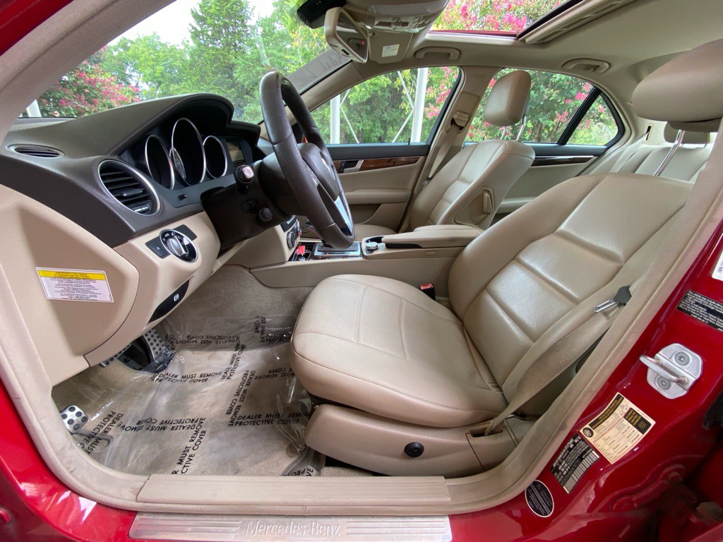 2013 Mercedes-Benz C-Class Image 7