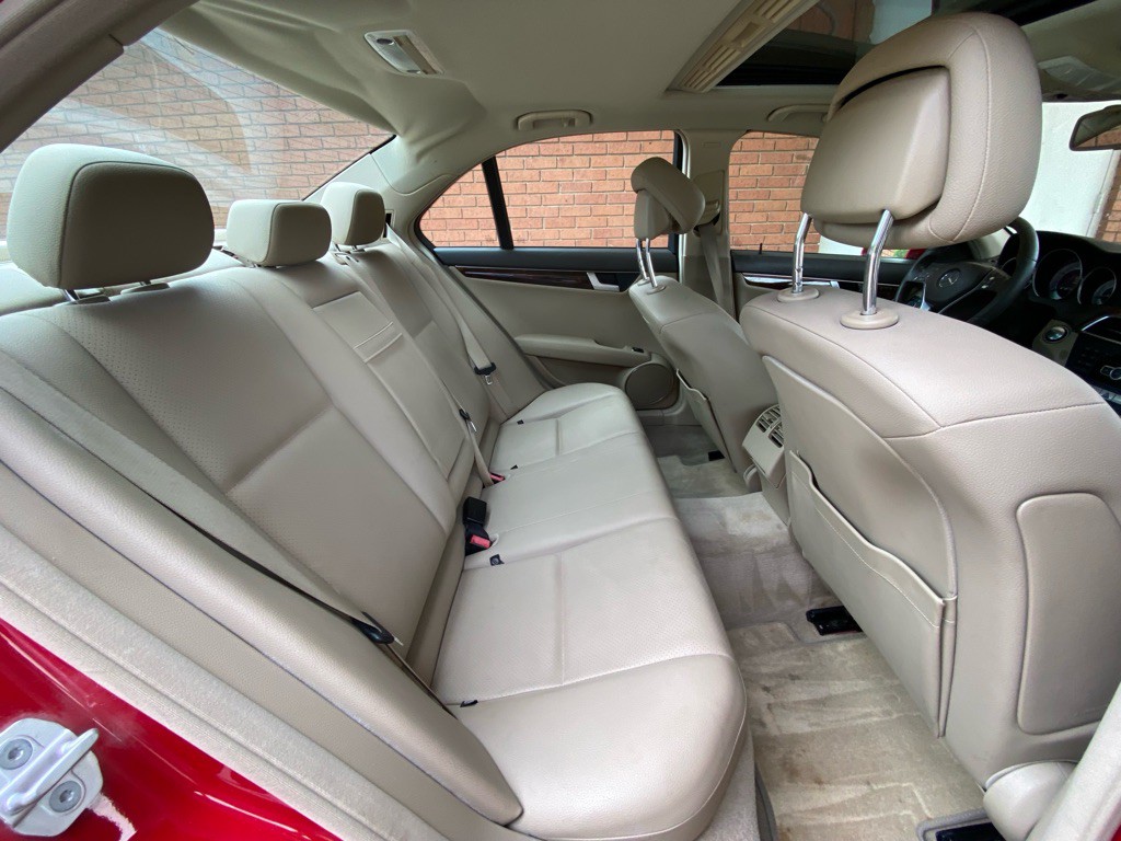 2013 Mercedes-Benz C-Class Image 9